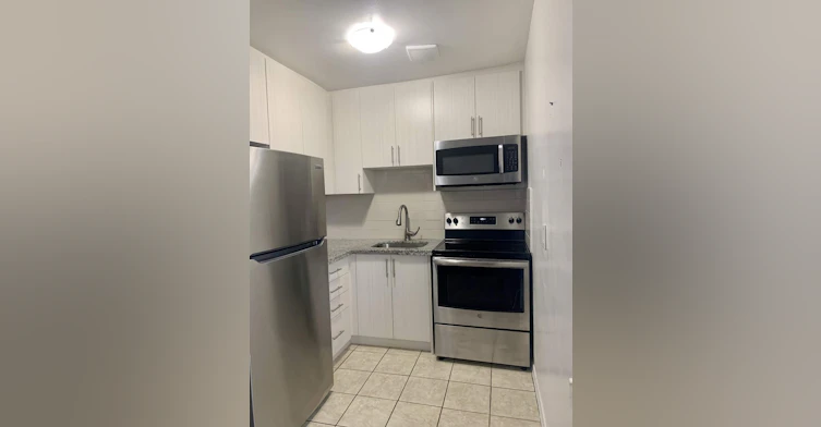 3250 Keele Street, Toronto, ON, M3M 3C5 - 2
