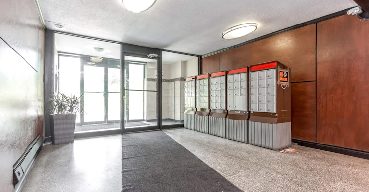 3250 Keele Street, Toronto, ON, M3M 3C5 - 9