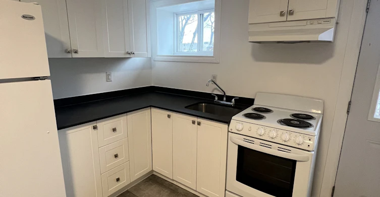 305-625 Borthwick Avenue, Ottawa, ON, K1K 2L8 - 14