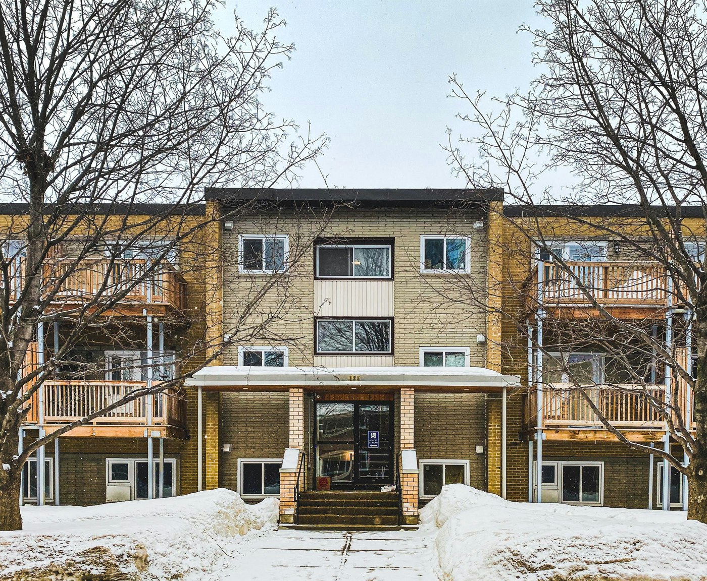 202-625 Borthwick Avenue, Ottawa, ON, K1K 2L8