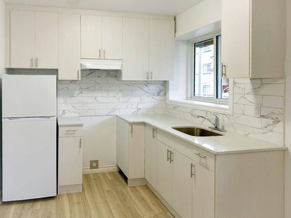 304-630 Cummings Avenue, Ottawa, ON, K1K 2L8