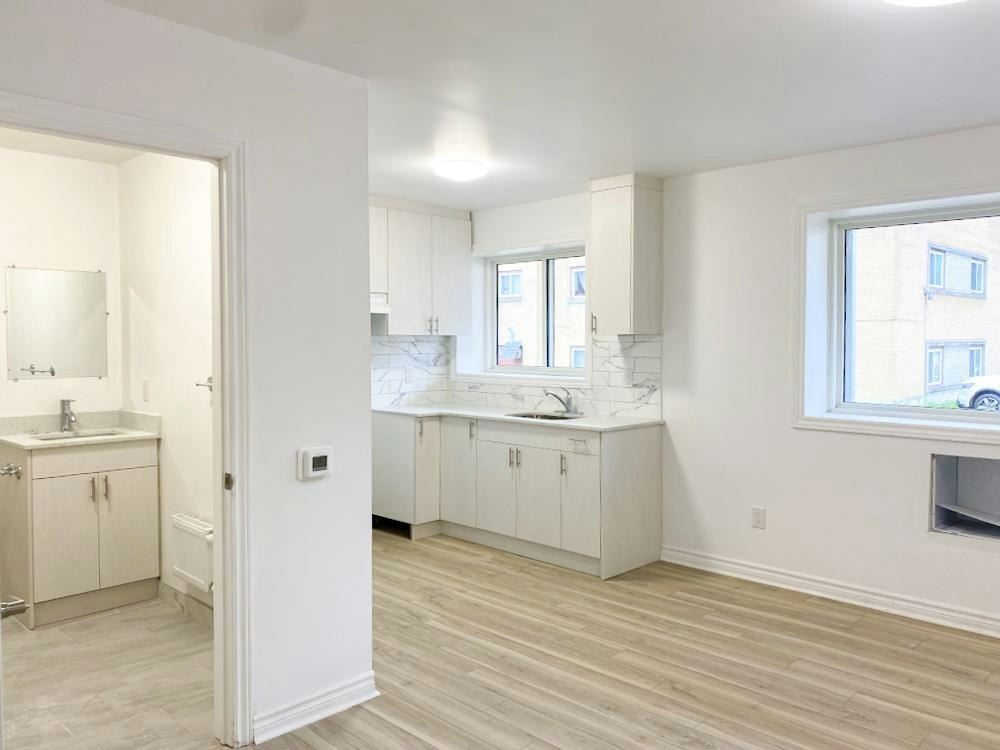 304-630 Cummings Avenue, Ottawa, ON, K1K 2L8 - 2
