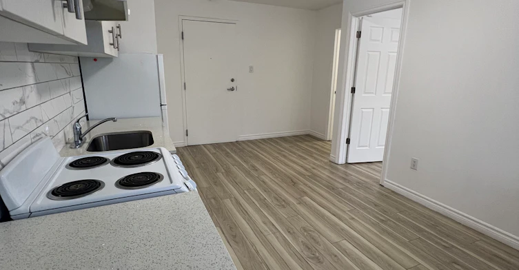 306-630 Cummings Avenue, Ottawa, ON, K1K 2L8 - 4