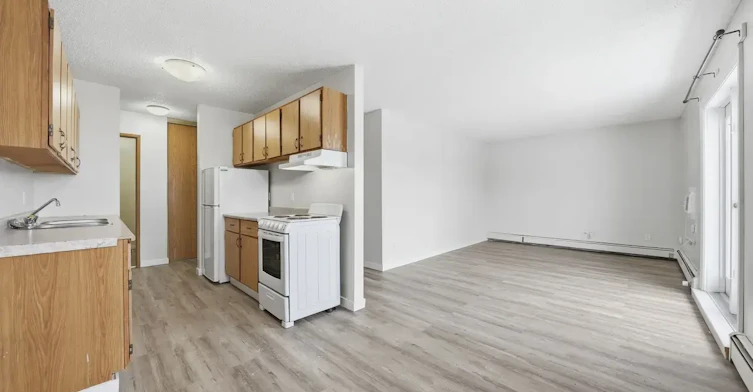 202-843 15th Avenue East, Prince Albert, SK, S6V 7S1 - 4