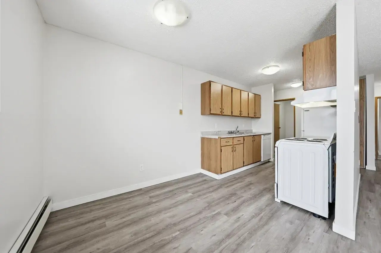 202-843 15th Avenue East, Prince Albert, SK, S6V 7S1 - 8
