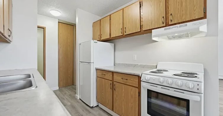 202-843 15th Avenue East, Prince Albert, SK, S6V 7S1 - 5