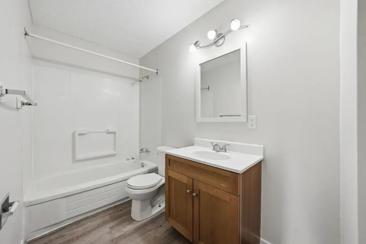 202-843 15th Avenue East, Prince Albert, SK, S6V 7S1 - 15