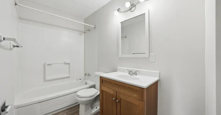 202-843 15th Avenue East, Prince Albert, SK, S6V 7S1 - 15