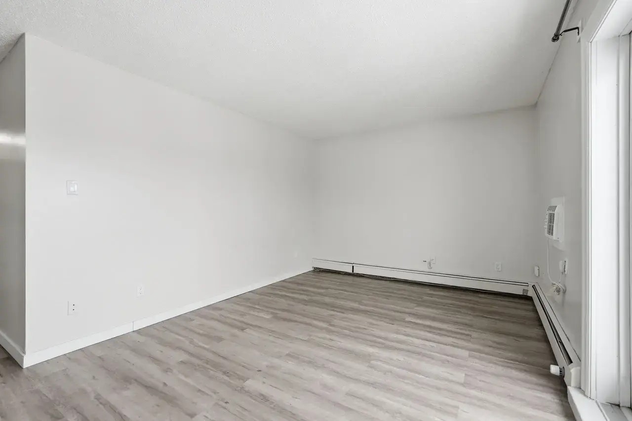 202-843 15th Avenue East, Prince Albert, SK, S6V 7S1 - 9