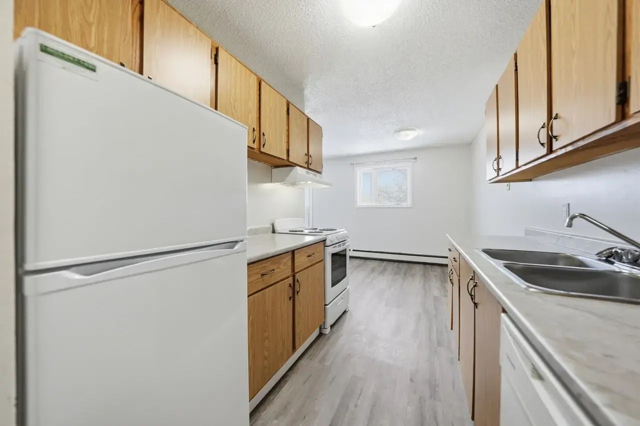 202-843 15th Avenue East, Prince Albert, SK, S6V 7S1 - 4