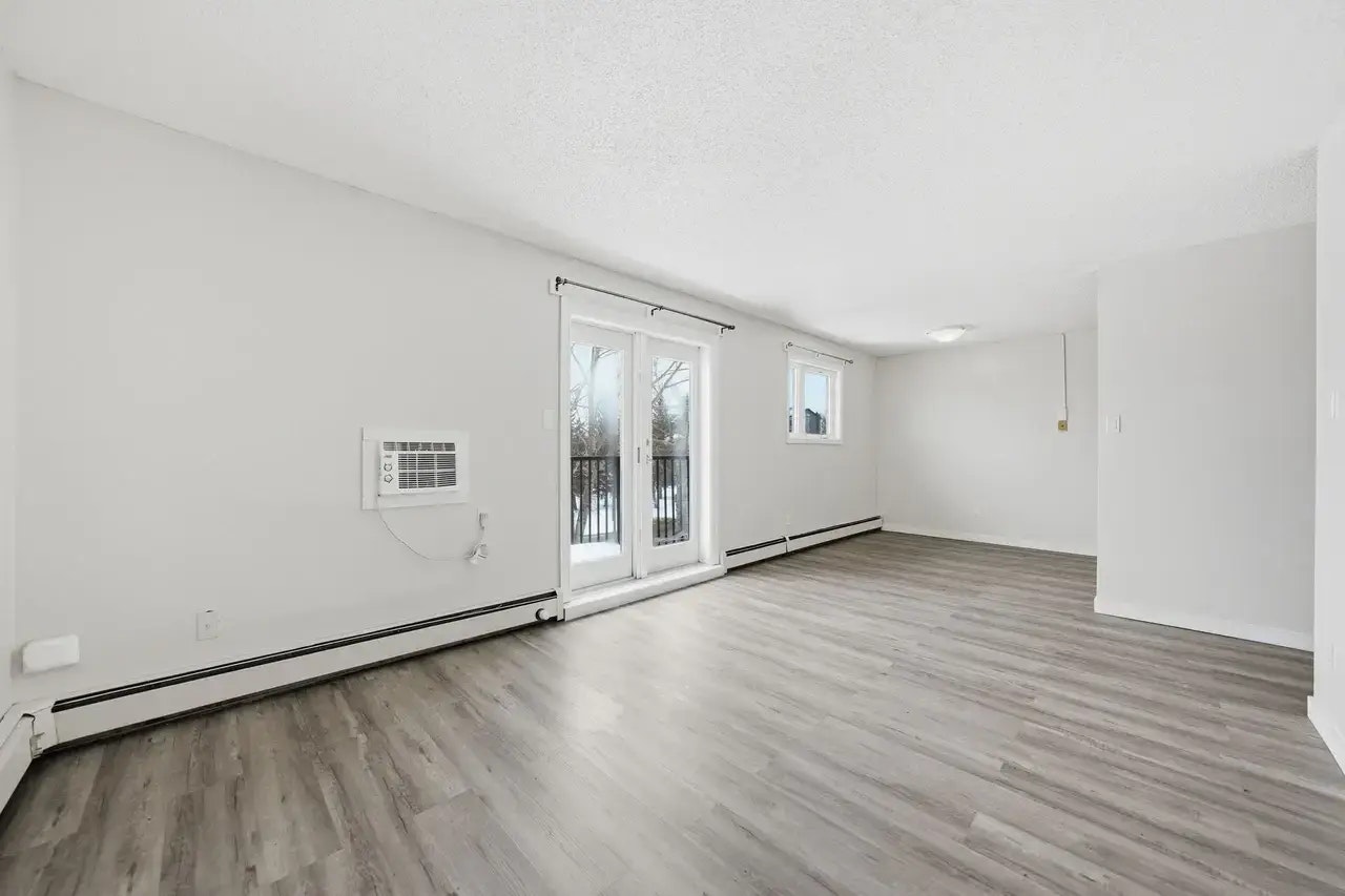 202-843 15th Avenue East, Prince Albert, SK, S6V 7S1 - 2