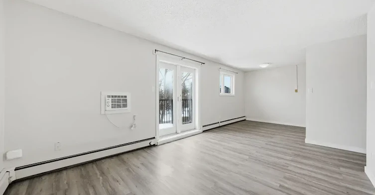 202-843 15th Avenue East, Prince Albert, SK, S6V 7S1 - 2