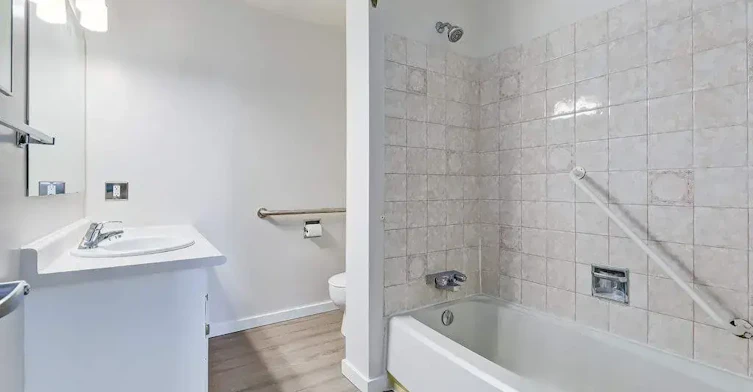 104-154 8th Street East, Prince Albert, SK, S6V 0V7 - 6