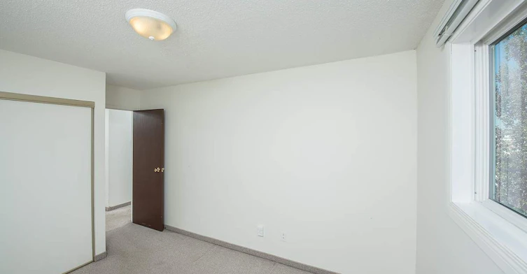 3611 145 Avenue, Edmonton, AB, T5Y 2L7 - 11