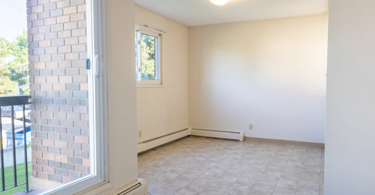 10630 42 Avenue, Edmonton, AB, T6J 2W6 - 14