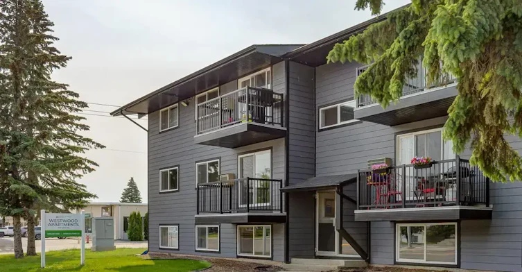 C101-633 28 Street W, Prince Albert, SK, S6V 6K5 - 71
