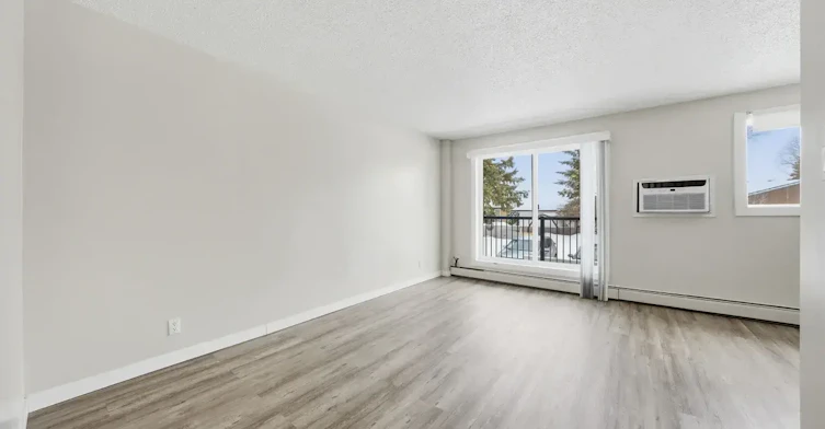 C101-633 28 Street W, Prince Albert, SK, S6V 6K5 - 27
