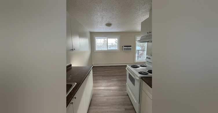 C104-633 28 Street W, Prince Albert, SK, S6V 6K5 - 53