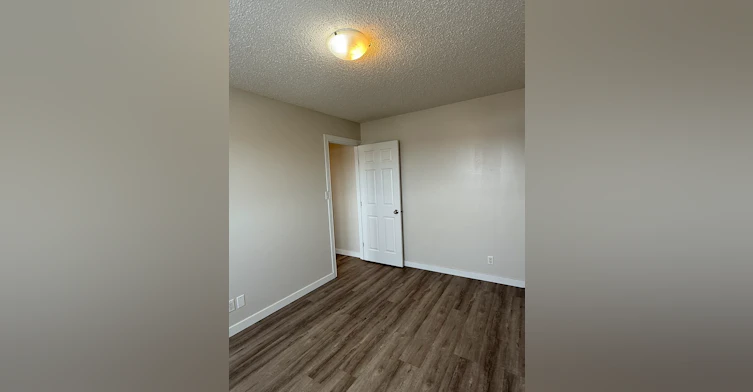 C104-633 28 Street W, Prince Albert, SK, S6V 6K5 - 56