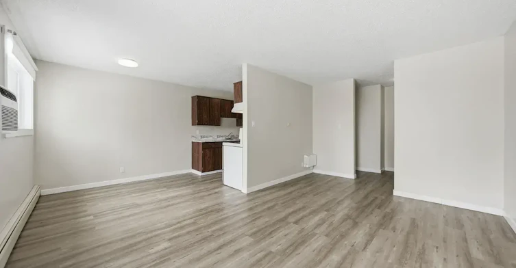 C104-633 28 Street W, Prince Albert, SK, S6V 6K5 - 25