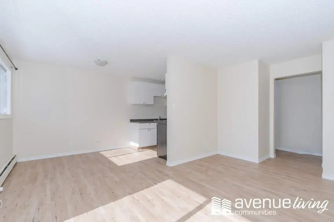 D201-633 28 Street W, Prince Albert, SK, S6V 6K5 - 40