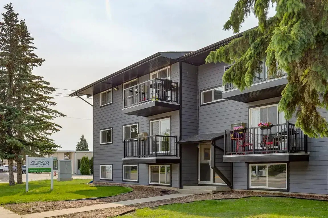 D201-633 28 Street W, Prince Albert, SK, S6V 6K5 - 71