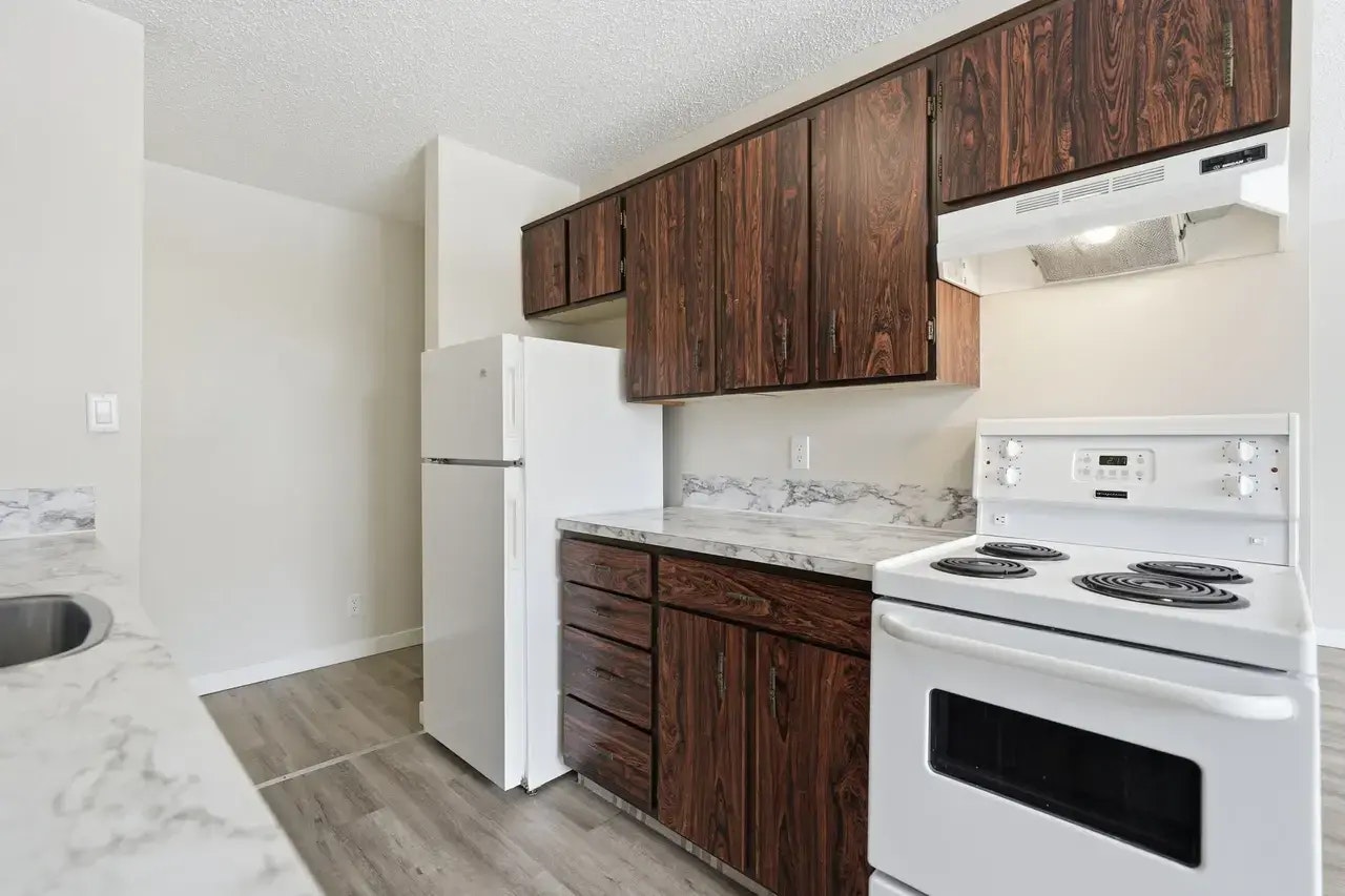 D201-633 28 Street W, Prince Albert, SK, S6V 6K5 - 23