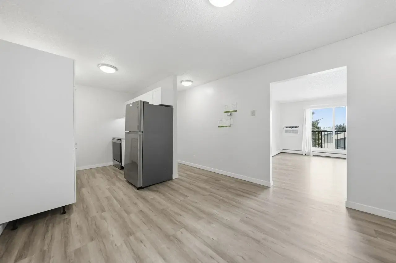 D201-633 28 Street W, Prince Albert, SK, S6V 6K5 - 2
