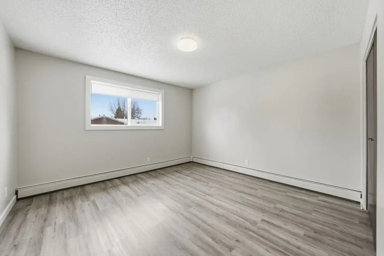 D201-633 28 Street W, Prince Albert, SK, S6V 6K5 - 29