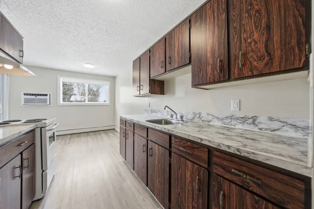 D201-633 28 Street W, Prince Albert, SK, S6V 6K5 - 20