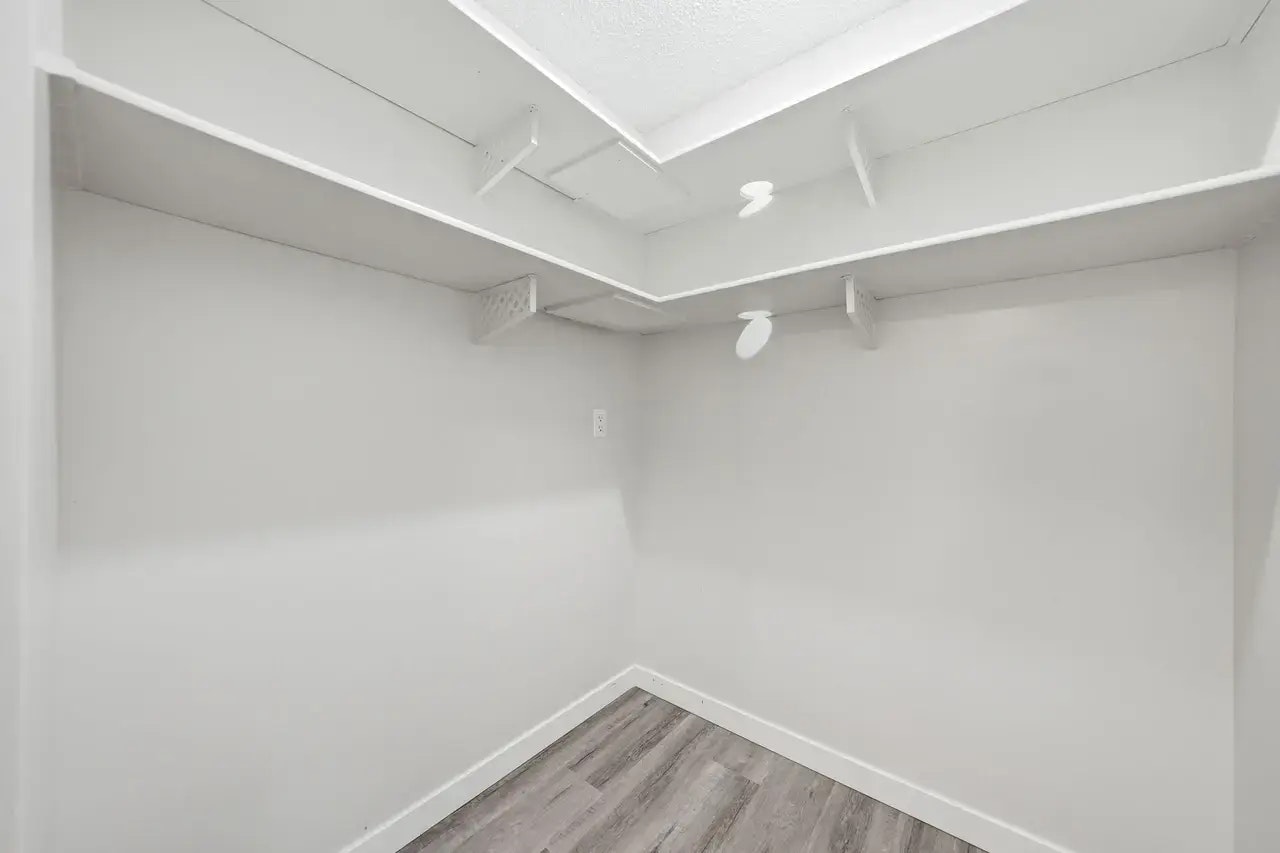 D201-633 28 Street W, Prince Albert, SK, S6V 6K5 - 11