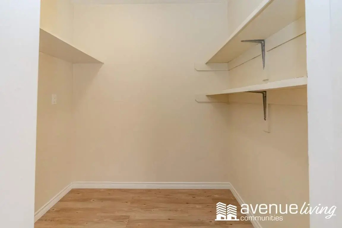 D201-633 28 Street W, Prince Albert, SK, S6V 6K5 - 49