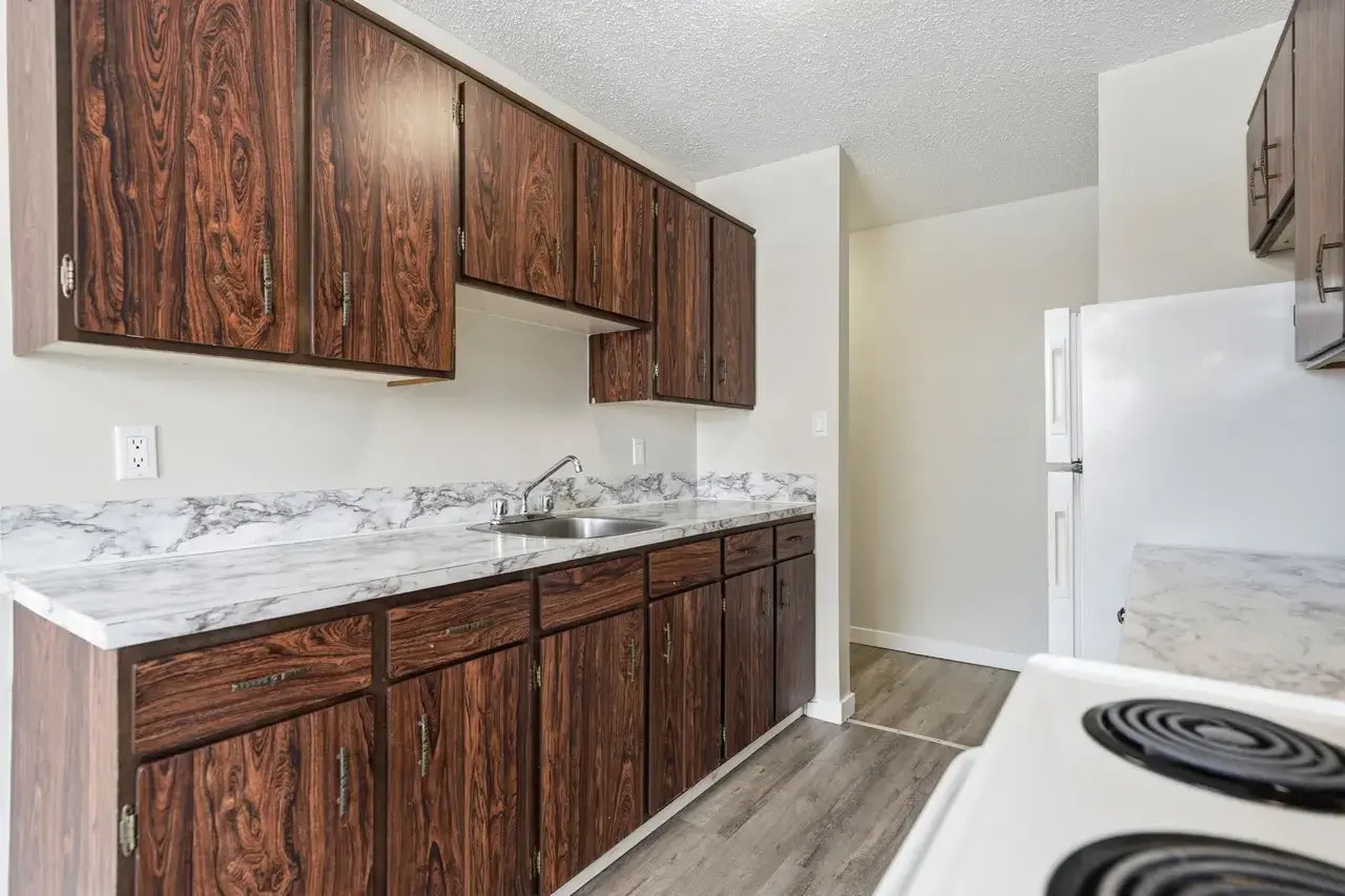 D201-633 28 Street W, Prince Albert, SK, S6V 6K5 - 21