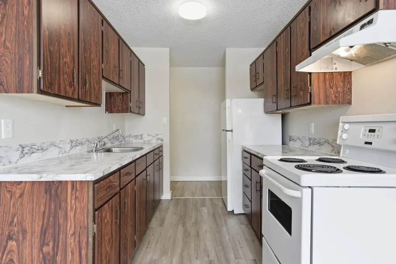 D201-633 28 Street W, Prince Albert, SK, S6V 6K5 - 22