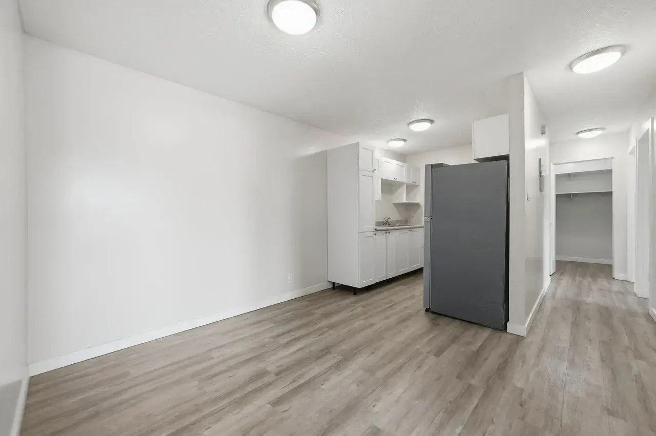 D201-633 28 Street W, Prince Albert, SK, S6V 6K5 - 7