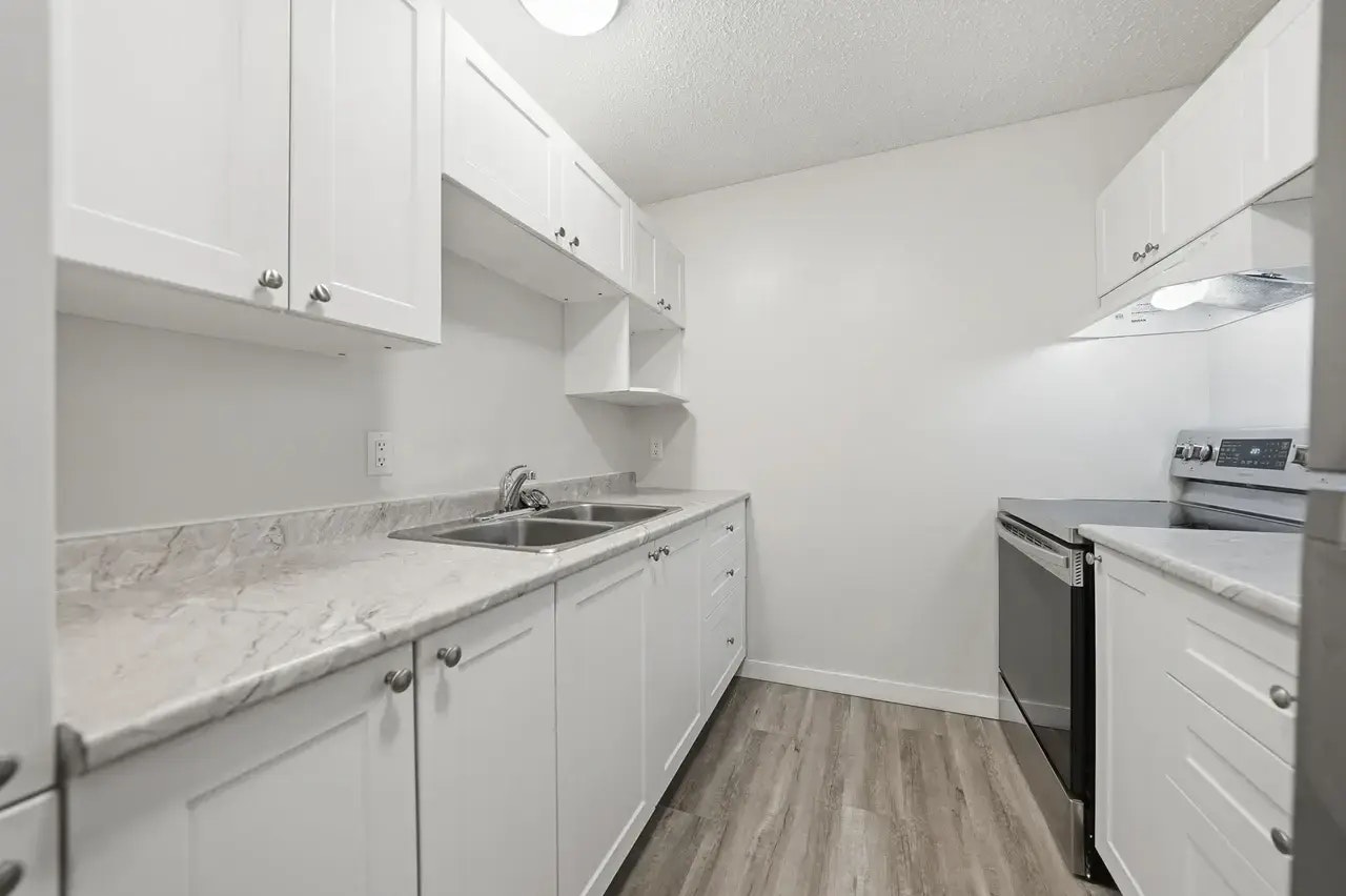 D201-633 28 Street W, Prince Albert, SK, S6V 6K5 - 6
