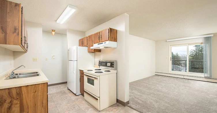 9132 149 Street, Edmonton, AB, T5R 1C2 - 2