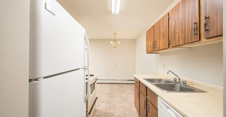 9132 149 Street, Edmonton, AB, T5R 1C2 - 4