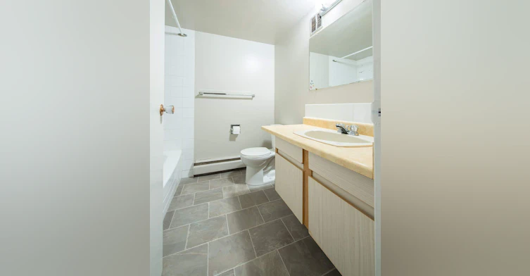 9720 149 Street, Edmonton, AB, T5P 1K2 - 11