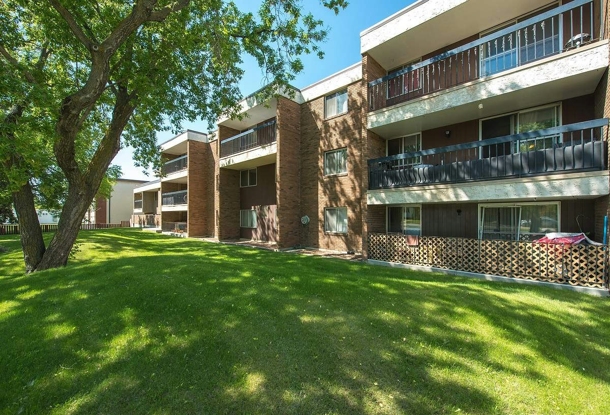 9720 149 Street, Edmonton, AB, T5P 1K2