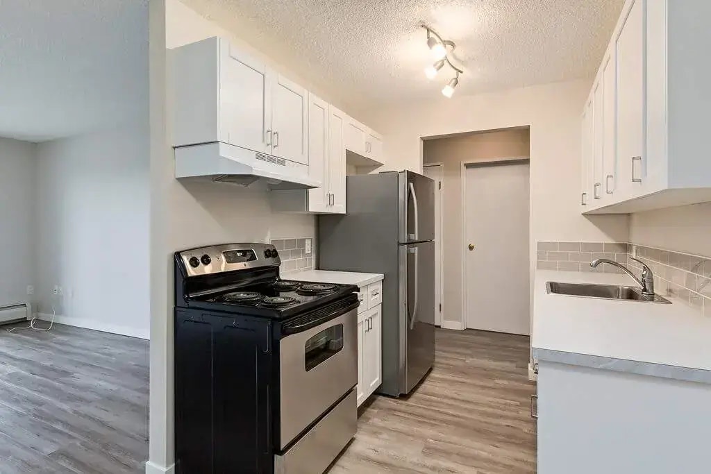 106-2327 Crestwood Drive SE, Medicine Hat, AB, T1B 1Z2 - 11