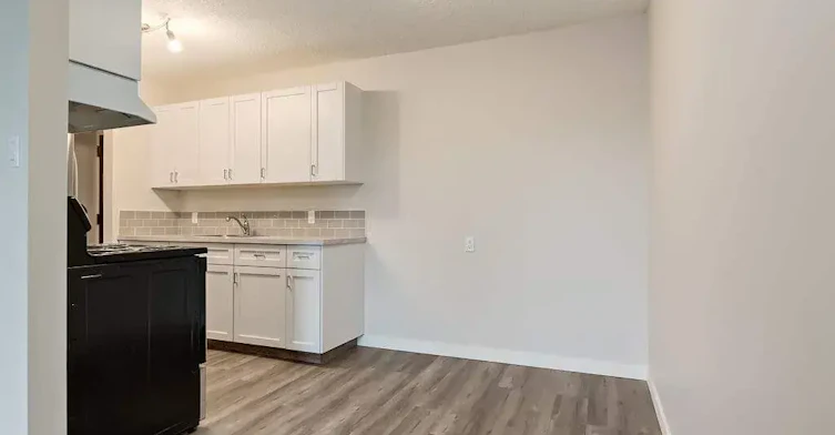 106-2327 Crestwood Drive SE, Medicine Hat, AB, T1B 1Z2 - 9