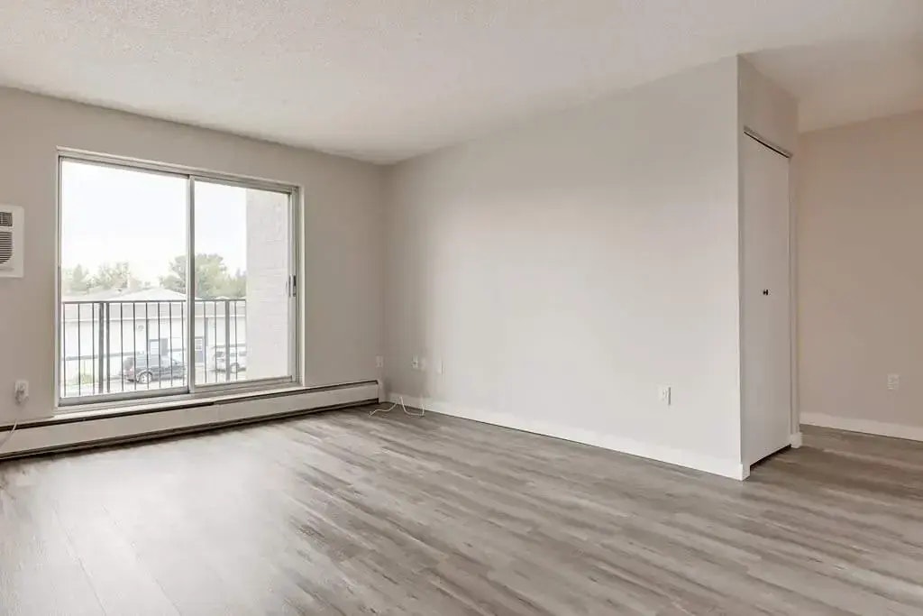 106-2327 Crestwood Drive SE, Medicine Hat, AB, T1B 1Z2 - 6