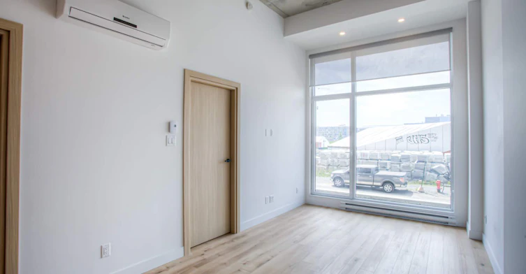 314-439 Thérèse Lavoie Roux Avenue, Montréal, QC, H2V 0B1 - 9