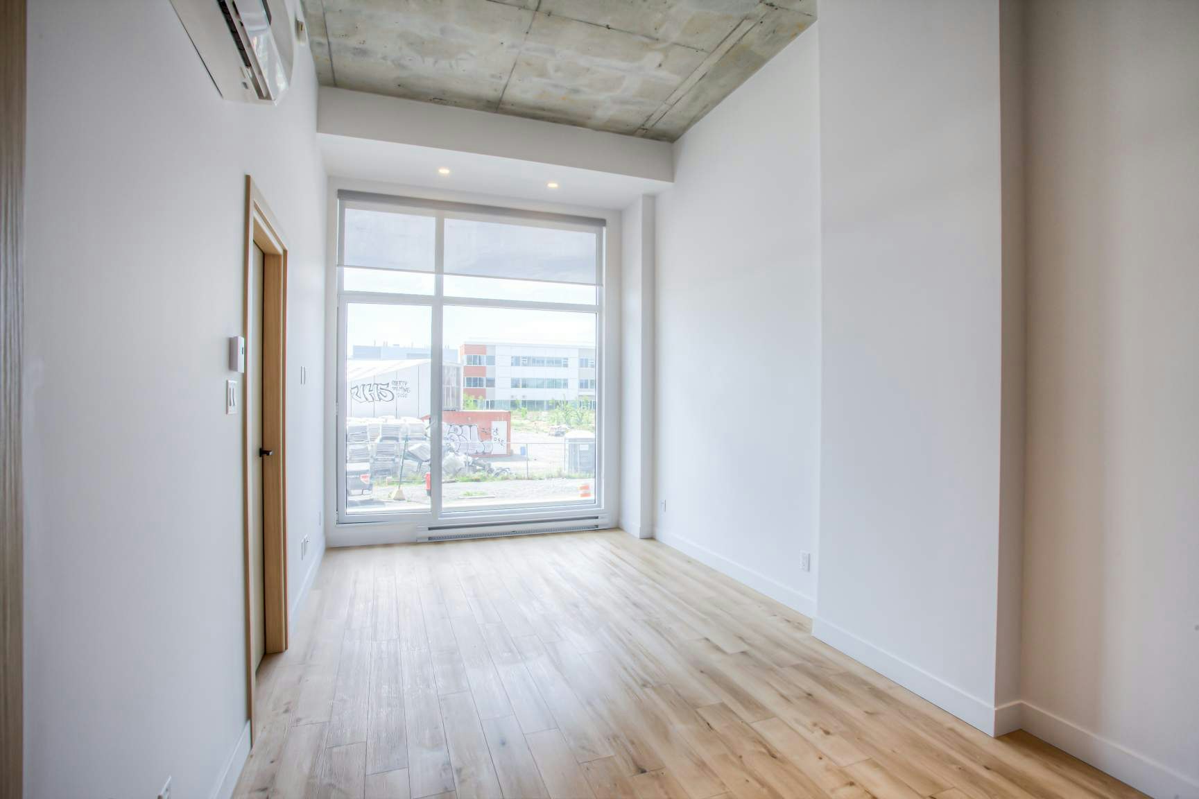 427-439 Thérèse Lavoie Roux Avenue, Montréal, QC, H2V 0B1 - 8