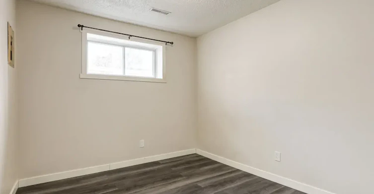 11-5612 51 Avenue, Camrose, AB, T4V 0V9 - 15