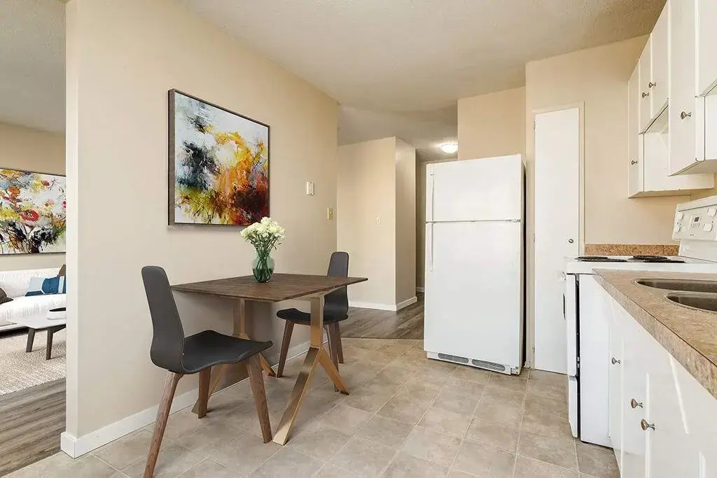 24-5909 47a Avenue, Camrose, AB, T4V 0H3 - 2