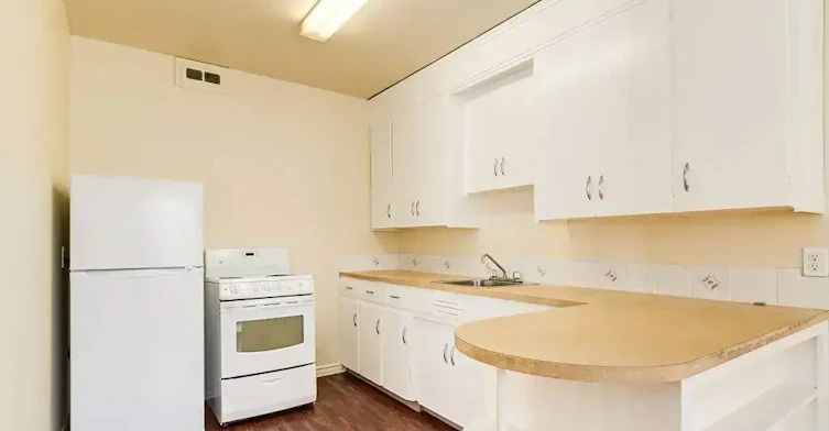 15-12607 118 Avenue NW, Edmonton, AB, T5L 2K8 - 8