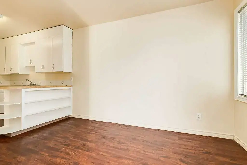 9-12607 118 Avenue NW, Edmonton, AB, T5L 2K8 - 13