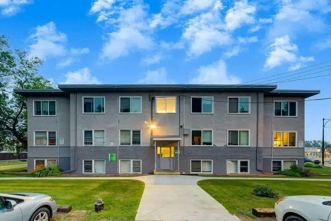 9-12607 118 Avenue NW, Edmonton, AB, T5L 2K8 - 24